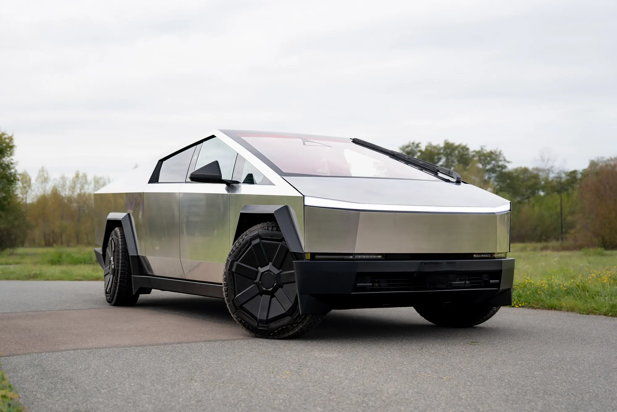 Tesla Cybertruck — zdjęcie 1