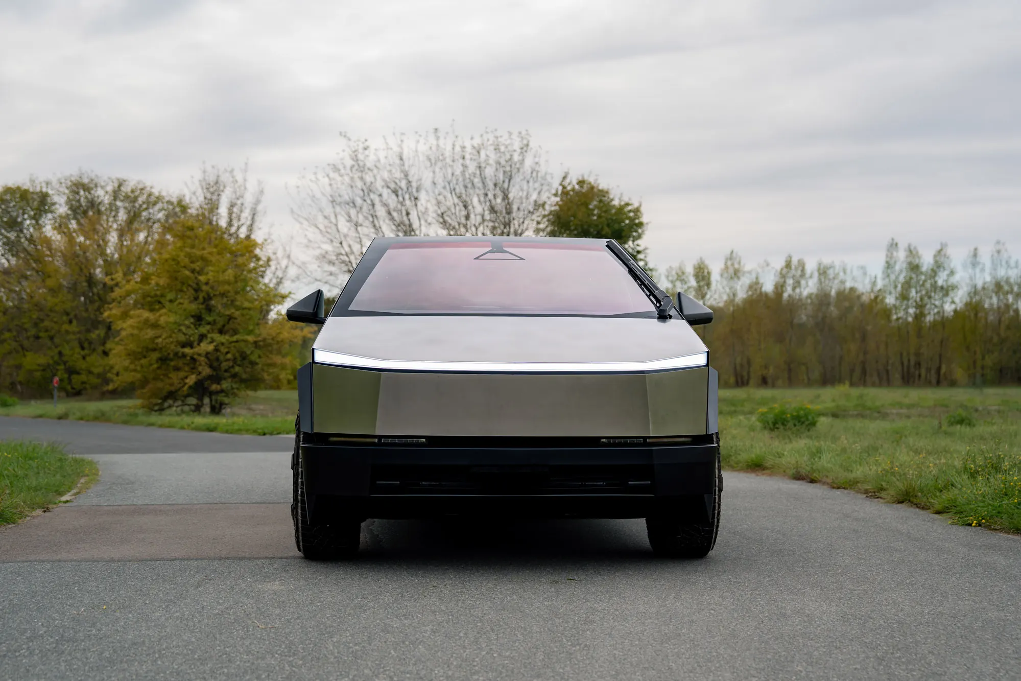 Tesla Cybertruck — zdjęcie 2