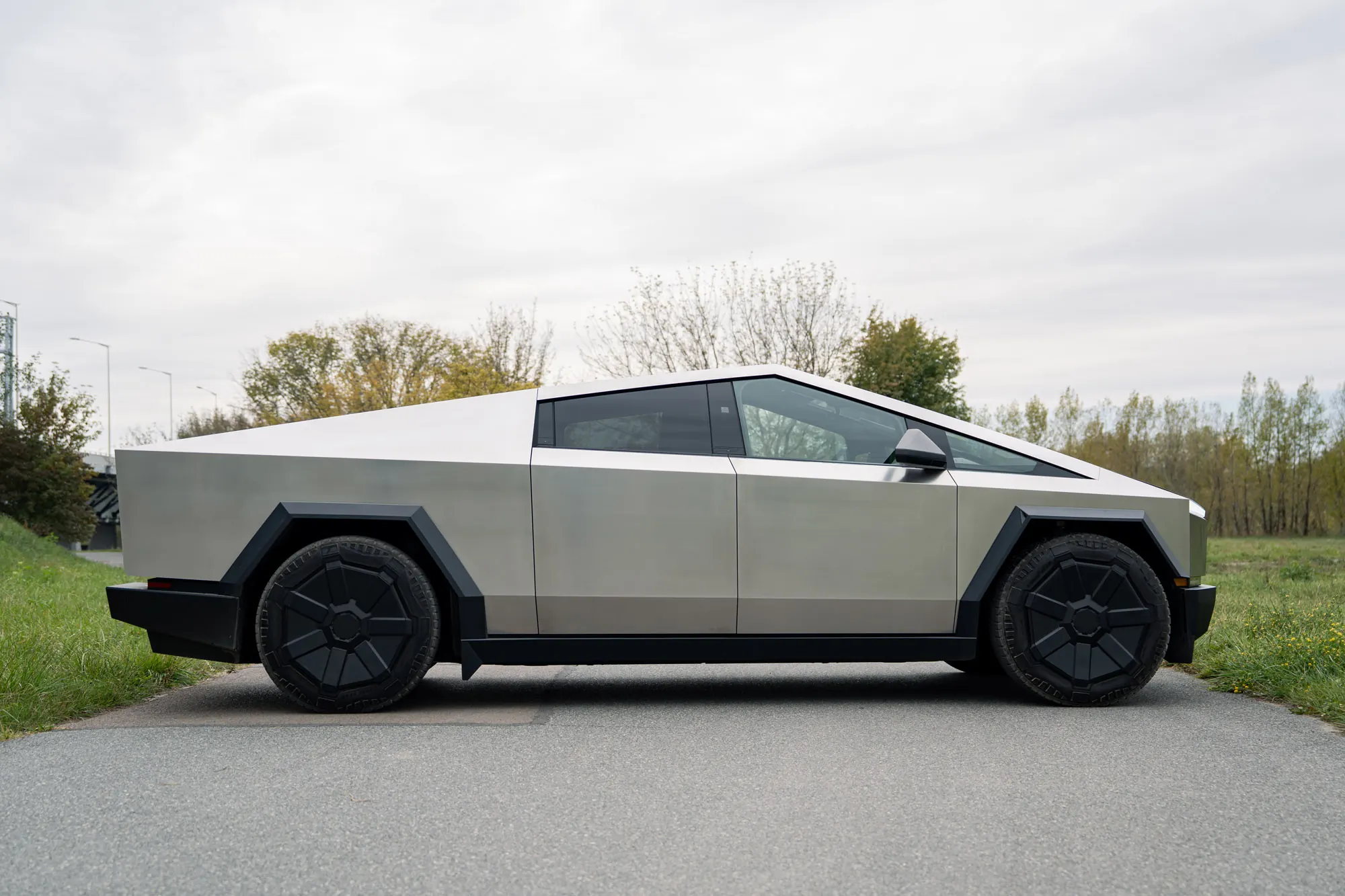 Tesla Cybertruck — zdjęcie 3