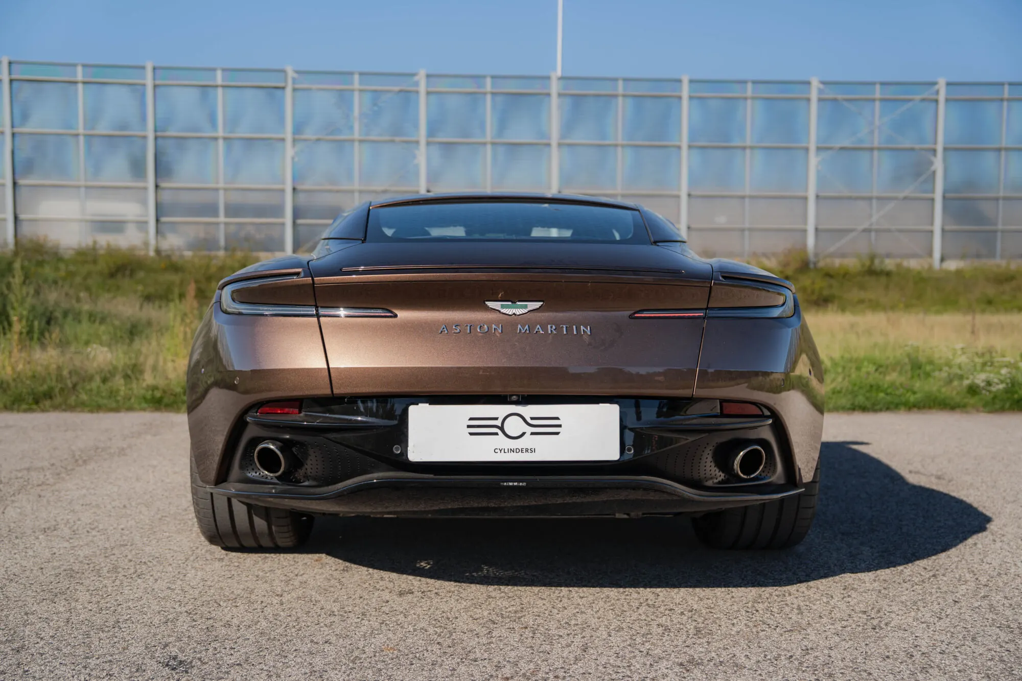 Aston Martin DB12 — zdjęcie 6